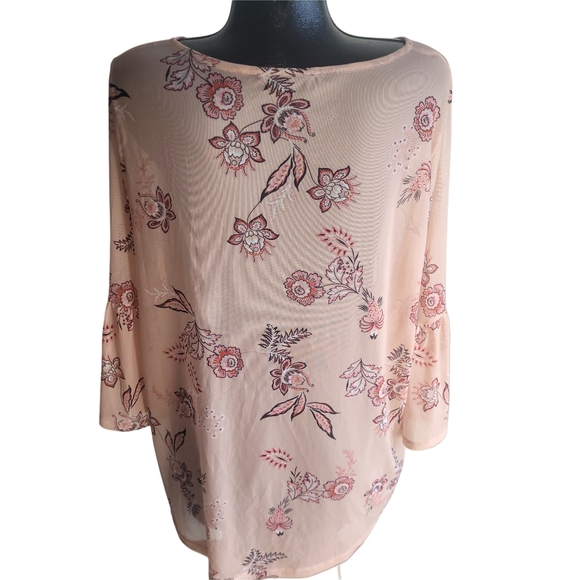 Love & Legend Semi Sheer Floral Peach Bell Sleeve Top 3X - Picture 5 of 6
